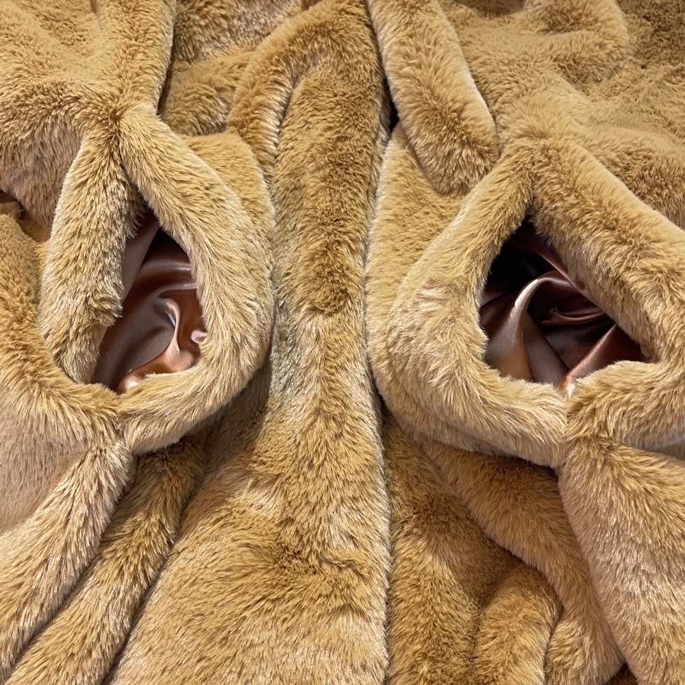 TIME AND TRU Luxurious Faux Fur Coat in BROWNISH GOLD WOMENS SIZE 3X - Picture 7 of 10